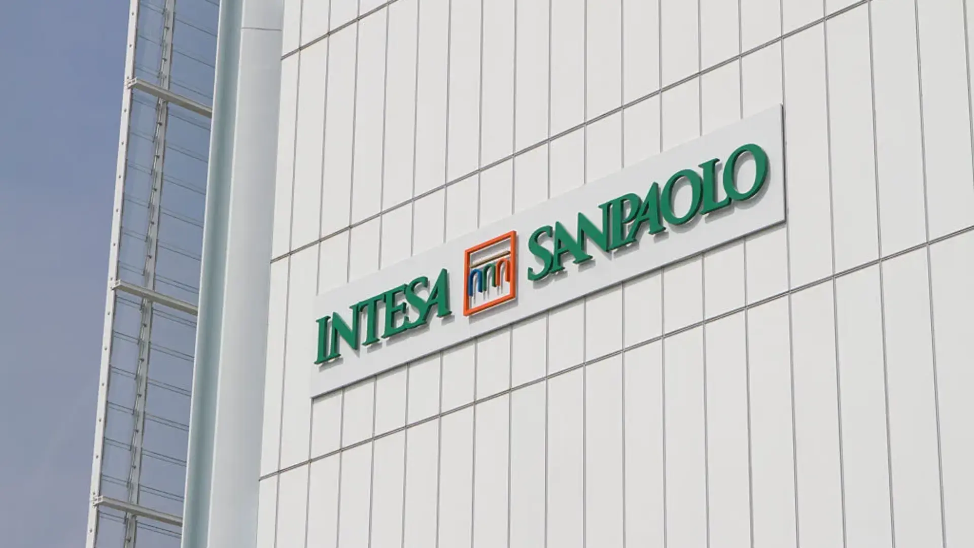 Intesa Sanpaolo.